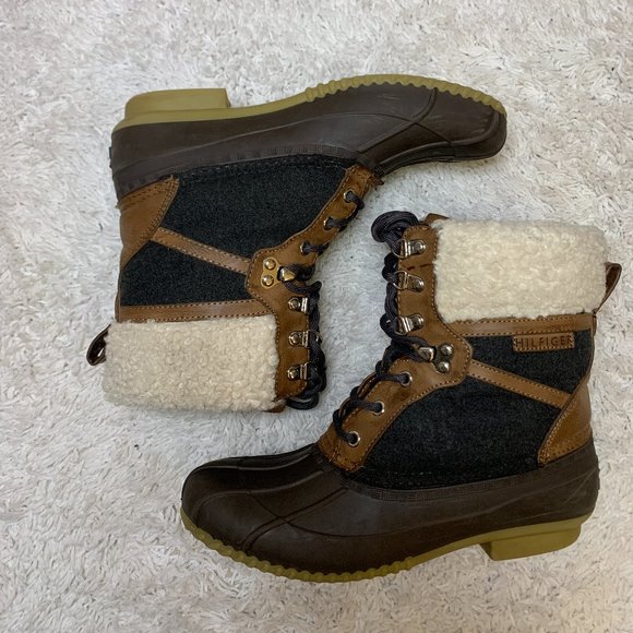 Tommy Hilfiger Rian Lace-Up Winter Boots - Picture 10 of 12